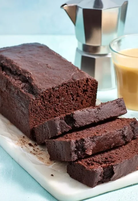 Plumcake al cioccolato e ricotta soffice e goloso pronto per la degustazione