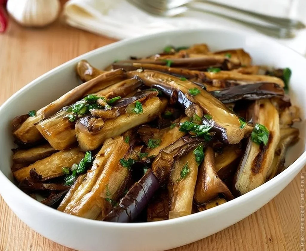 Filetti di melanzane cotti in padella con spezie e olio