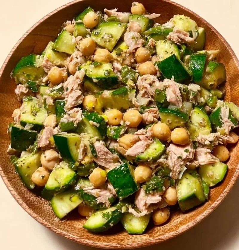 Ricetta insalatone con ceci in scatola e ingredienti freschi