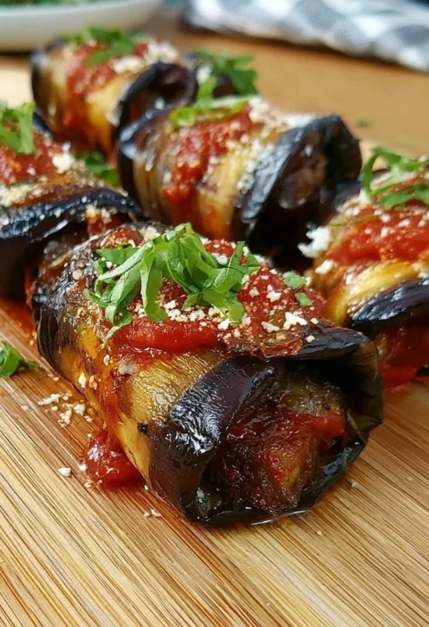 Involtini di Melanzane con ripieno di formaggio e basilico