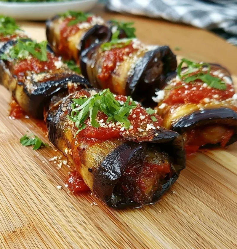 Involtini di Melanzane con ripieno di formaggio e basilico