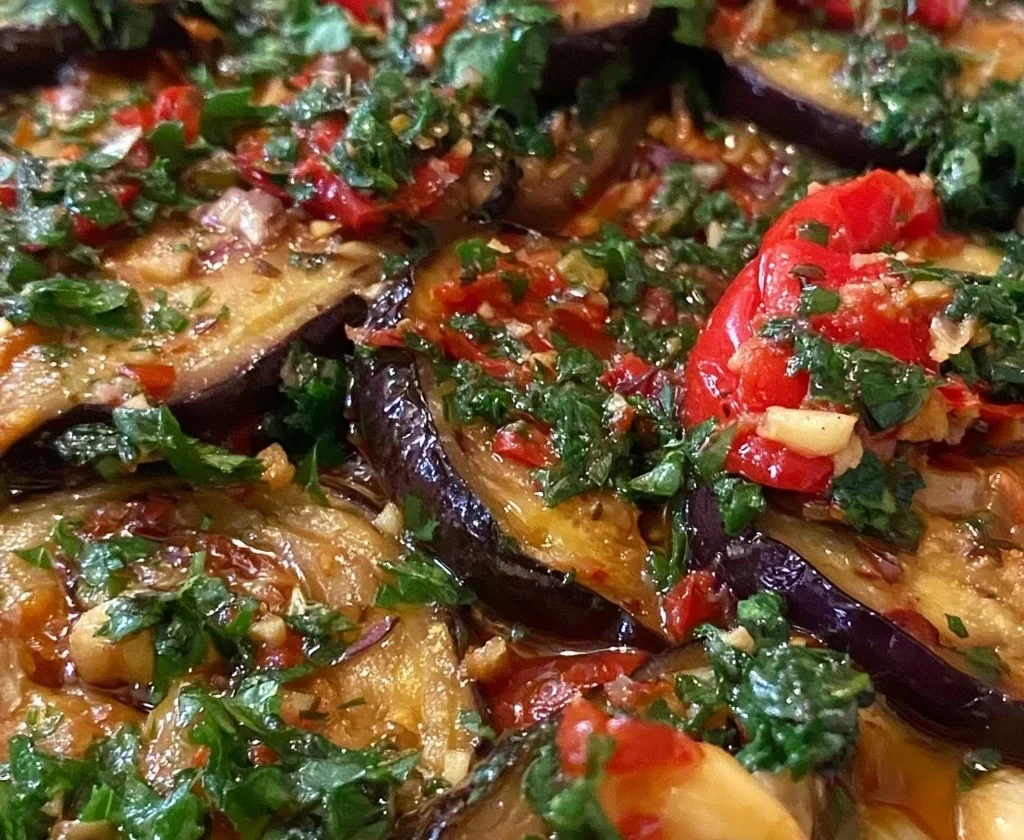 Melanzane alla Scapece: un piatto tipico e gustoso della tradizione culinaria italiana.