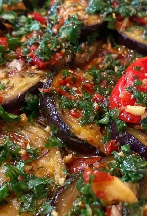 Melanzane alla Scapece: un piatto tipico e gustoso della tradizione culinaria italiana.