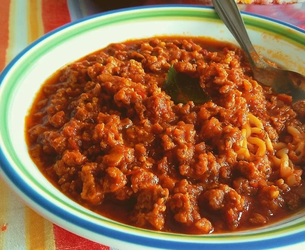 Ragù della mia mamma, una ricetta tradizionale italiana deliziosa