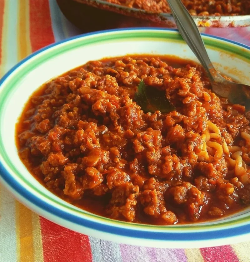 Ragù della mia mamma, una ricetta tradizionale italiana deliziosa