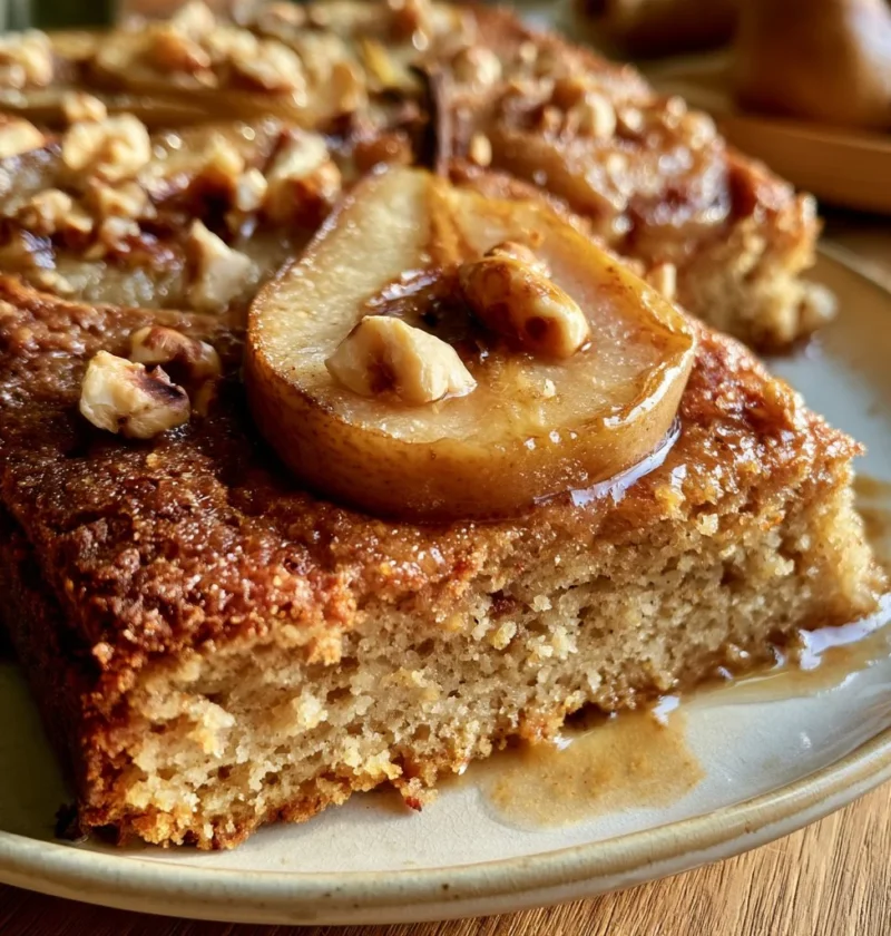 Ciambellone pere e nocciole, un dolce soffice e delizioso